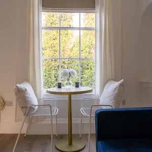 Apartment No 2 At Albion Terrace, Bath