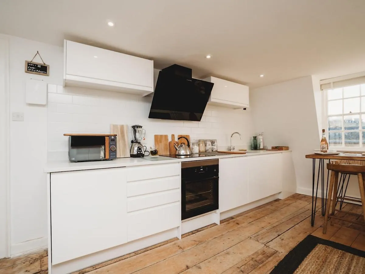 Pass The Keys Stylish 2 Bed Eco Flat In The Heart Of Bath Apartment