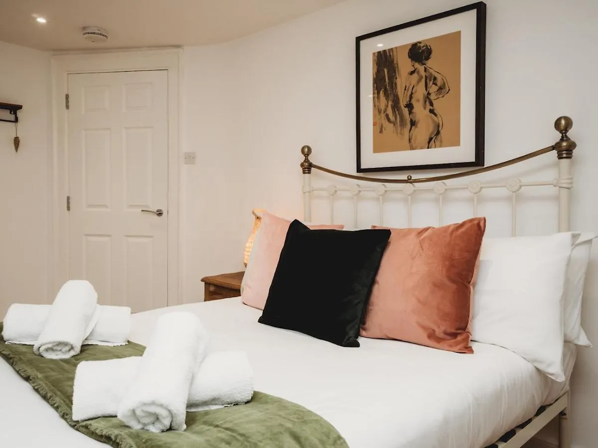 Pass The Keys Stylish 2 Bed Eco Flat In The Heart Of Bath Apartment